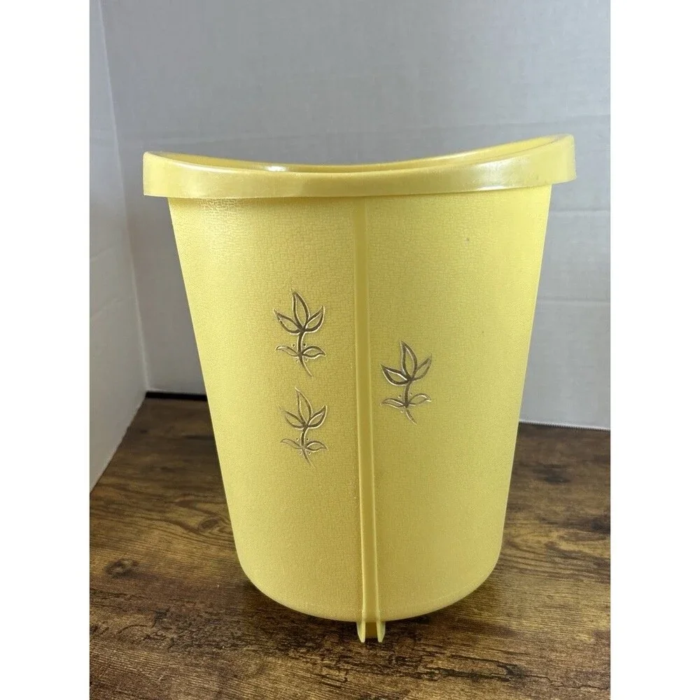 Vtg MCM Goldenrod Yellow Plastic Waste Basket Trash Can Floral 10in Round Accent